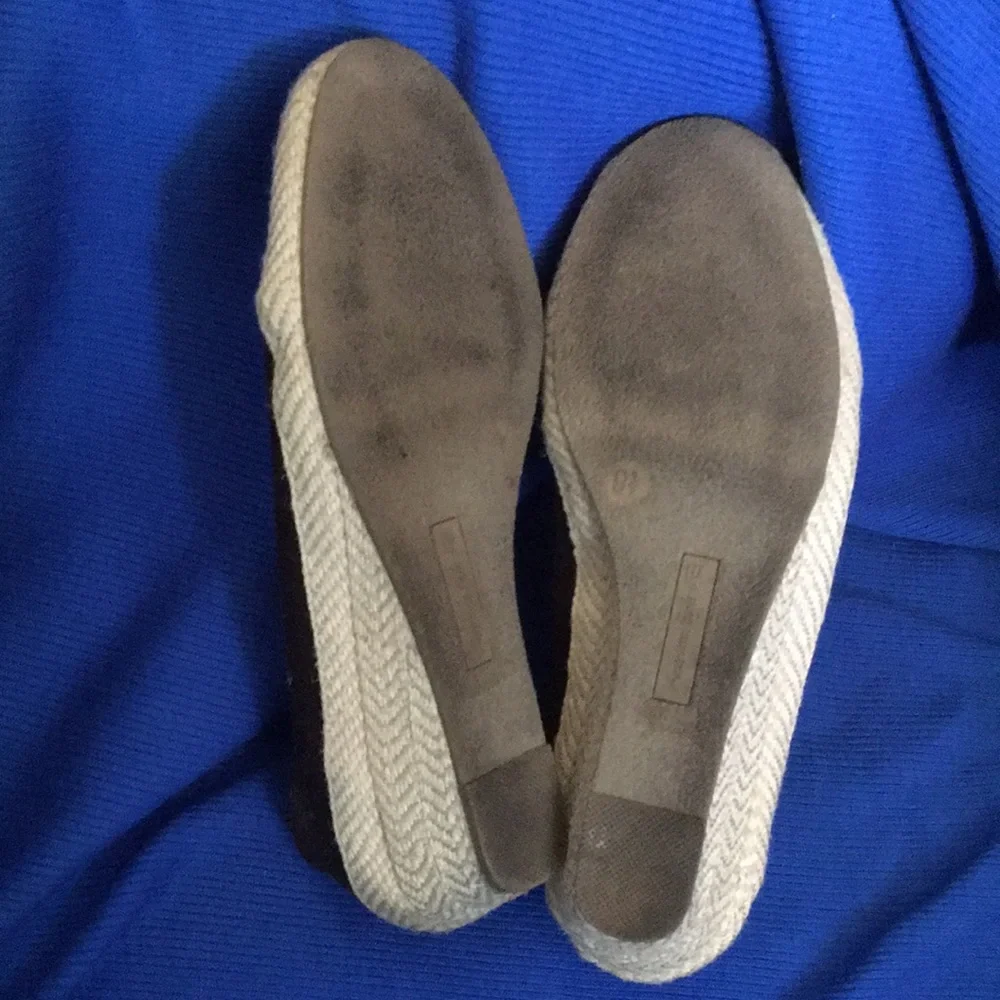 FINAL MARKDOWN Ladies’ American Eagle Espadrilles (9-1/2)